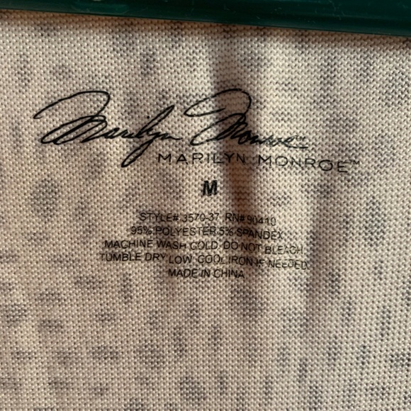 Robe and night gown - Picture 7 of 8